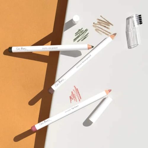 Crayon à sourcils amande Ere Perez Parfait pour redéfinir la ligne du regard