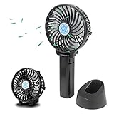 Einzigartige Ventilator Design:Dieser Handventilator kann von 0 ° bis 180 ° nach Ihren Wünschen eingestellt werden, Fühle dich jederzeit cool! Sie können das Handy an der Unterseite des Lüfters platzieren， Wenn Sie in Ihrer Freizeit fernsehen, Musik hören möchten.