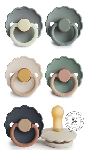 FRIGG Paquete Múltiple Chupetes de Làtex | Paquete con 6 Chupetes | Tetina de Goma Natural | Fabricado en Dinamarca | Tetina Simétrico en Forma de Cereza | (Rainbow Blend, Talla 2 (6-18 Meses)) FRIGG Paquete Múltiple Chupetes de Làtex | Paquete con 6 Chupetes | Tetina de Goma Natural | Fabricado en Dinamarca | Tetina Simétrico en Forma de Cereza | (Rainbow Blend, Talla 2 (6-18 Meses))