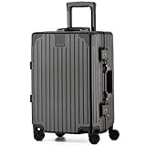 Materiale e dimensioni: 55 x 37 x 23 cm (incluse ruote e maniglie) e capacità di 35 l. La valigetta è composta da telaio in alluminio e materiale rigido in policarbonato ad alta resistenza (40%) + ABS (60%). Questa combinazione offre elevata resistenza e durata, con un peso particolarmente leggero di soli 3,2 kg.