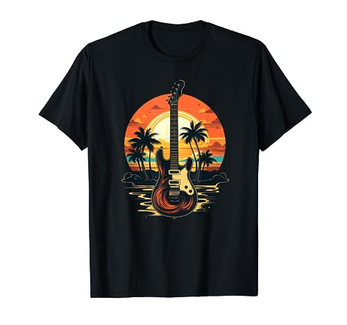 Bajo palmeras con puesta de sol para los amantes de la guitarra y guitarrista Camiseta