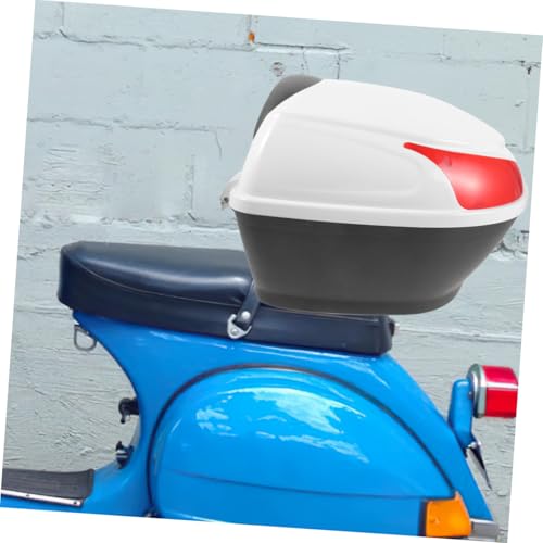 Rangement lors de la conduite à moto avec ce top case léger - 6