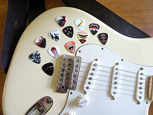 12 X Classic Albums Guitar Pick Set. Guitar Plectrums For Every Guitarist. Double Sided Printing. Picks Sized 0.46, 0.71, 0.81, 0.88, 0.96 And 1.2 Mm Included (Set 1) #TOP2