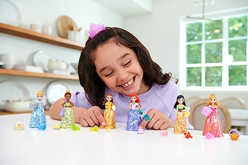 Mattel poupée Disney Color Reveal Fête série 2 - vue 8
