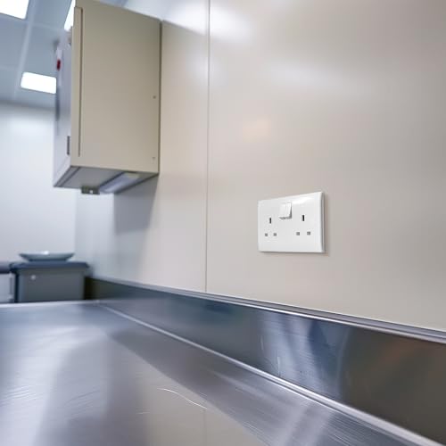 Masterplug Nexus 822DP 13 A 2-Gang Double Pole Moulded Switched Socket by Masterplug