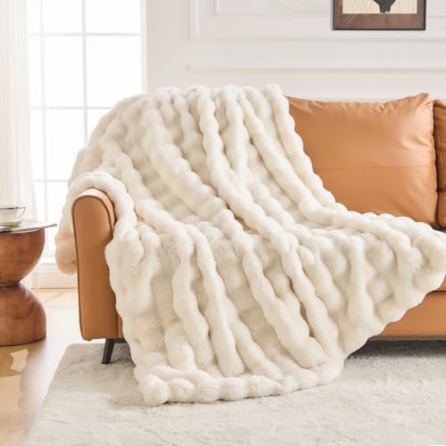 IKALIFE Weiche Kunstfelldecke Kuscheldecke Felloptik - Kunstfell Decke Plüsch Flauschig Felldecke Faux Kaninchenfell Decke Kuscheldecke Fell Bubble Decken für Couch Bett Sofa, 150 x 200 cm Creme