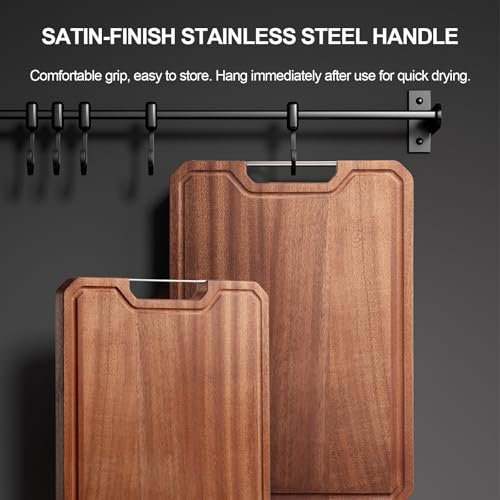 Planche à découper en bois avec rainure à jus pour un plan propre