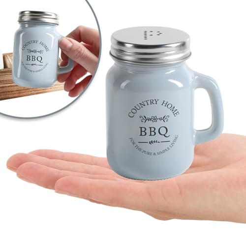 com-four® 3-teiliges Salz- und Pfefferstreuer-Set - Gewürzstreuer in Holzbox - Gewürzglas mit Aufschrift in Bierkrug-Form, Schraubdeckel, Henkel und Aufbewahrungsbehälter (3-teilig - Glas mit Holzbox)