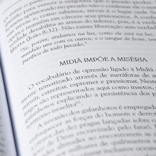 Autoridade Sobre as Trevas: Um Guia Prático de Libertação e Batalha Espiritual