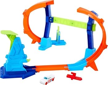 ​Master the mid-loop gap to become the Hot Wheels Stunt Tracks Corkscrew Jump Champion! ​The set features an adjustable corkscrew loop that kids can pull apart to create a jumping challenge for their Hot Wheels vehicles. ​A 1:64 scale die-cast Hot Wh...