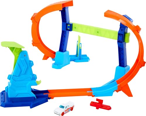 Hot Wheels Toy Car Track Set, Flip & Jump Through the Corkscrew Loop with a 1:64 Scale Toy Car, Speed Snap Track & Adapters, Compresses for Storage by Hot Wheels - Used condition - US$15.85