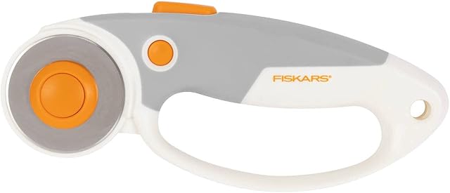 Fiskars Tytanowy nóż rotacyjny, uchwyt pętelkowy (45 mm)