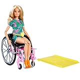 Die Barbie-Puppe ist mit einem Rollstuhl mit beweglichen Rädern und funktionierender Bremse ausgestattet sowie einer Rampe passend zur Barbie Traumvilla (separat erhältlich).
