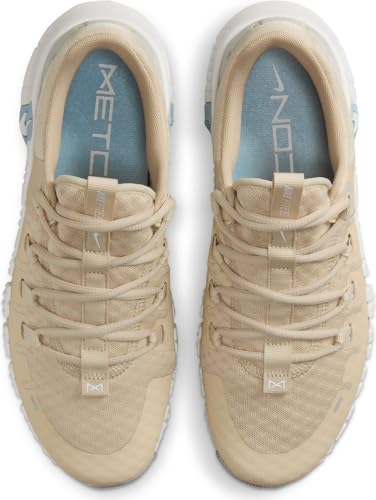 Nike W Free Metcon 5 Tênis feminino, Sanddrift/Phantom/Minério de ferro leve/branco, 36 BR