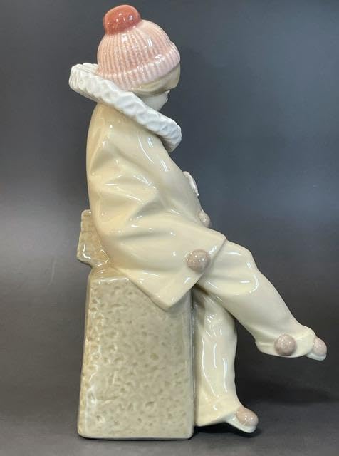 リヤドロ　若い道化師 リヤドロ 若い道化師 Warrior boy Sculpture. White. Limited
