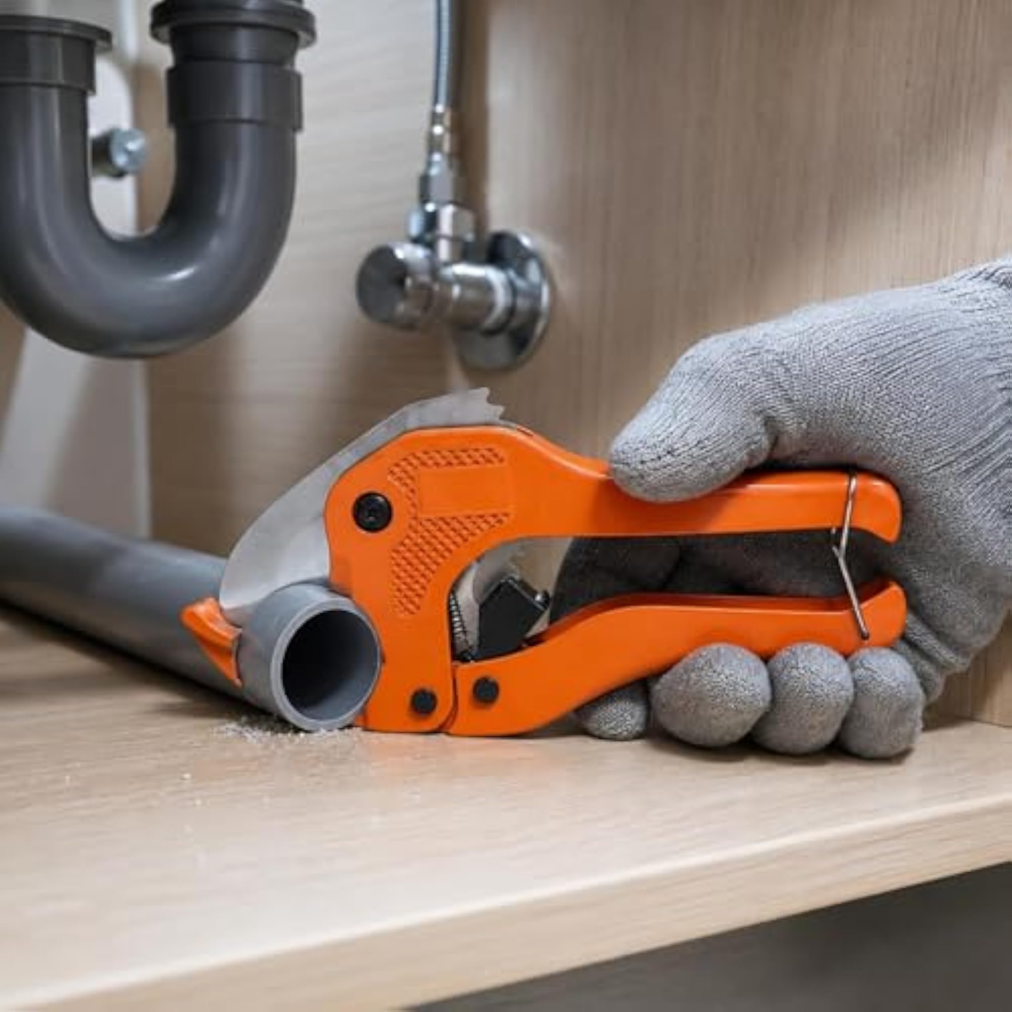 Auto-Opening PVC Pipe Cutter Locking Band