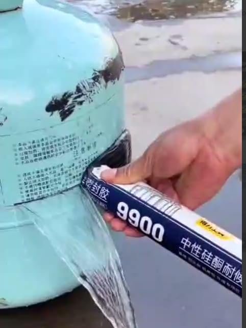 Image of Waterproof Silicone Sealant 750Gm Long-Lasting Protection Fast Fixing Fast Drying Roof Adhesive Leakage Quick Repair Adhesives Sealants For Roof, Concrete, Watertank, Iron Galvanized