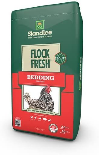 Standlee Flock Fresh Premium Straw Poultry Bedding with Zeolite, 2 Cubic feet