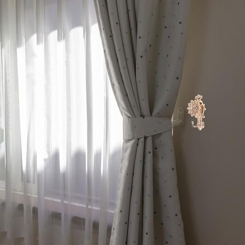 Ganchos de metal vintage para cortinas que transforman tu baño con elegancia europea 6