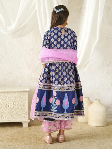 Image of PSPEACHES Girls Cotton 3 /4th Sleeves V-Neck Floral Print Kurta And Pant With Dupatta 3 Piece Set|Ethnic Wear For Kids Girls|Traditional & Festive Outfit