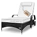 RS Trade Sonnenliege Gartenliege Wetterfest Rattan – XXL Relaxliege extra breit mit Rollen & Armlehnen, Verstellbar, bis 200kg, Outdoor Liege für Garten, Terrasse & Balkon, schwarz mit weißer Auflage