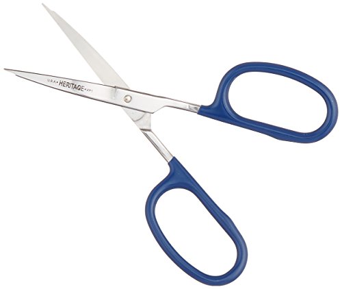 Are small scissors allowed in carry on luggage