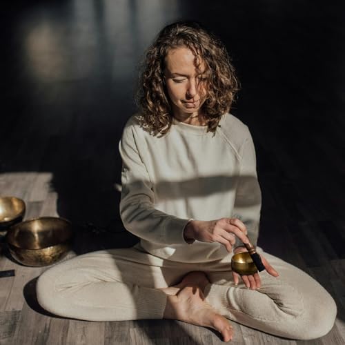 Tibetische Klangschalen Set Ø8cm, Klangschale klein für Yoga Meditation Entspannung, Hand gehämmert Messing Singing Bowl mit Holz Klöppel Klangschalenkissen Aufbewahrungsbeutel (Schwarz-Gold)