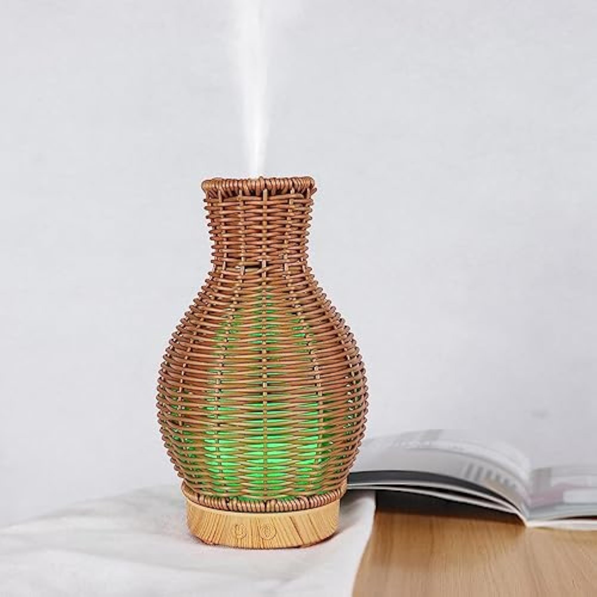 LICHTS Essential Diffuser Rattan Woven W/Night Light Humidifier Base