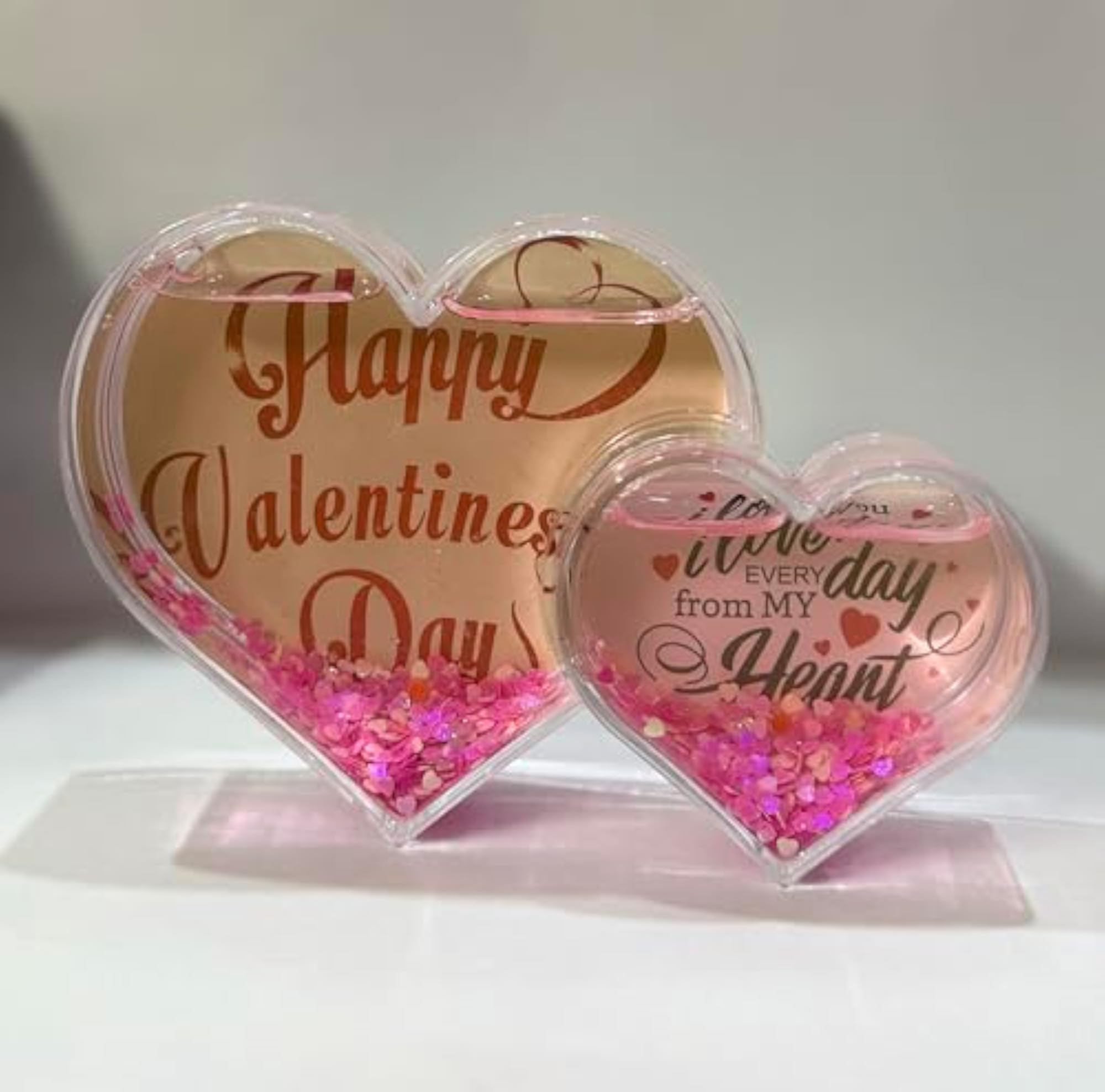 Red Hearts Pattern Showcase for Valentine's Gift