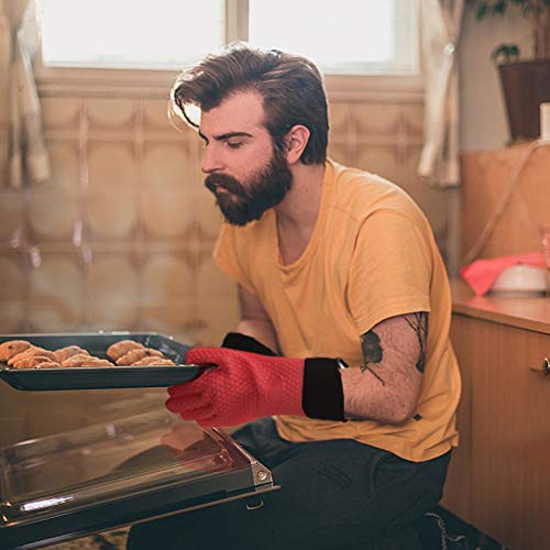 BBQ Gloves,Heat Resistant Silicone Grilling Gloves,Long Waterproof BBQ Kitchen Oven Mitts with Inner Cotton Layer for Barbecue, Cooking, Baking,Smoker(Red)