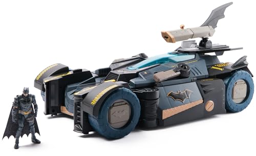 AZIONE BLASTER: proteggi Gotham City con un'azione di Batman a 360°. Sconfiggi i supercriminali con i blaster inclusi. Dispone di svariate aree di gioco. Monitora l'attività dei cattivi sul Batcomputer, equipaggiati nell'Armeria e non solo