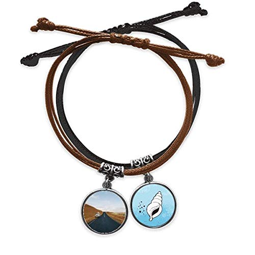 Pulsera de cuero con diseño de paisaje otoñal de coche y carretera rural