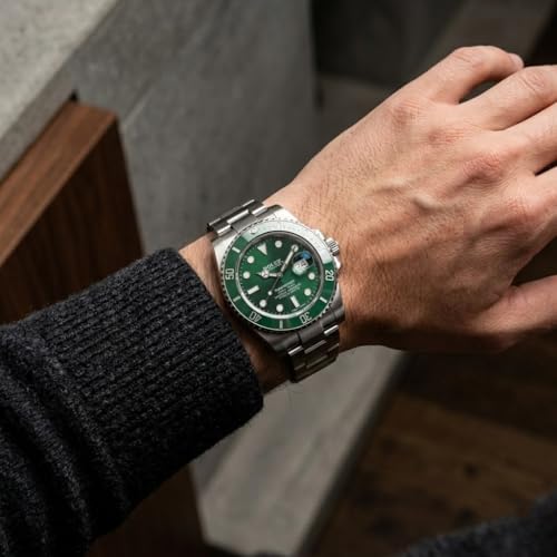 Image of Premium Stainless Steel Submariner Style Watch - Green Dial Edition | 300M Water Resistant Stainless Steel Timepiece