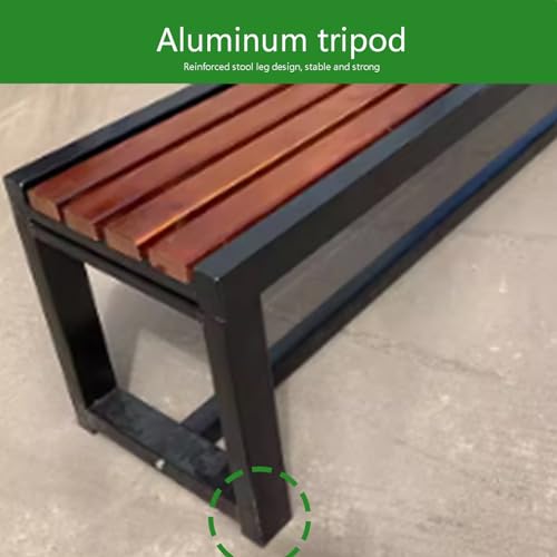 Bancs de jardin compacts en métal marron pour optimiser les petits espaces