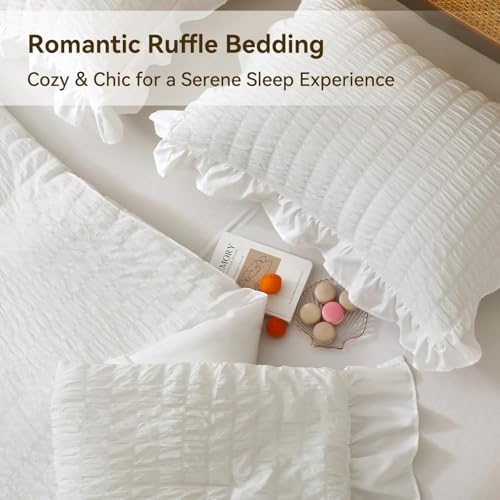 JOLLYVOGUE Queen Comforter Set, 3 Pieces White Seersucker Comforters Queen Size, Lightweight & Fluffy Bedding Sets Queen for All Season with 1 Ruffle Comforter and 2 Ruffle Pillowshams
