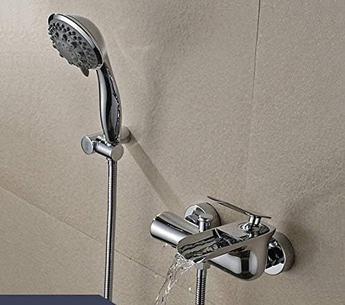 Robinet de baignoire-douche cascade pour transformer la salle de bain en spa