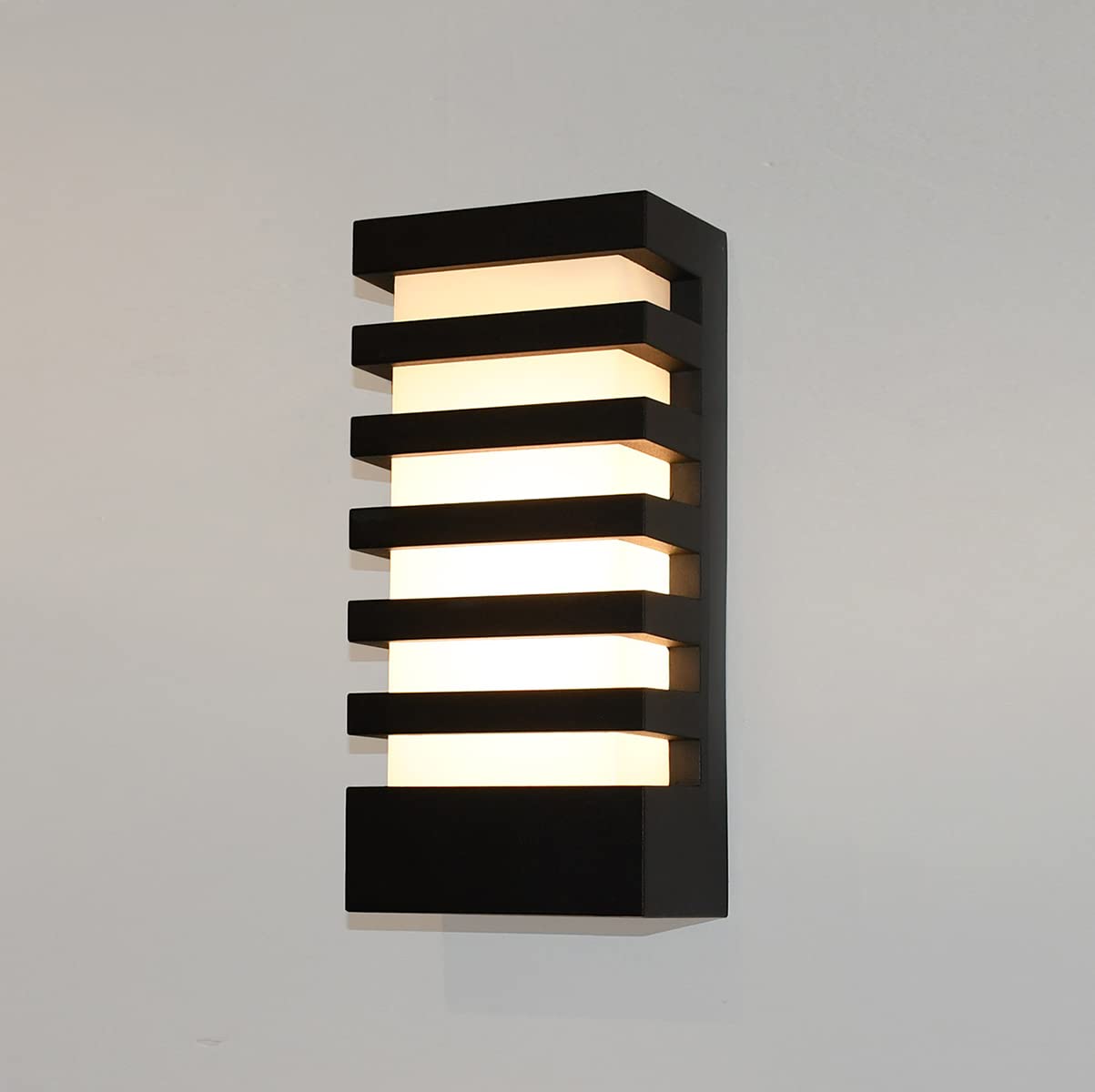 LUSSIOL, Applique da parete esterna Marlon, 5 W, illuminazione LED 3000 K, anti-acqua IP54 ideale per terrazze.