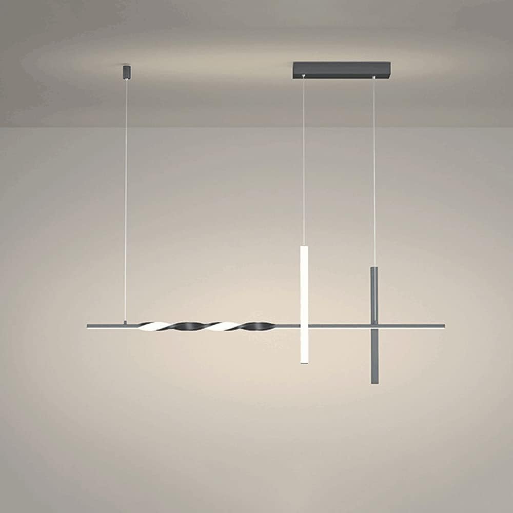 Suspension linéaire farmhouse résolvant le manque de lumière sur l'îlot central