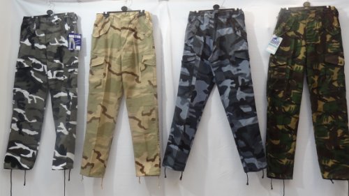 Pantaloni da uomo militari con motivo mimetico Woodland Green 30W x Regular