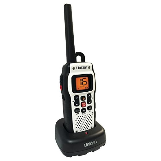Uniden Atlantis 150 Handheld Floating WaterProof IPX8/JIS8 Level Submersible Two-Way VHF Marine Radio. (Discontinued by Manufacturer, Replaced by Uniden Atlantis 155)