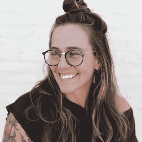 『Yoga for Every Body: Katelyn Grady on Mindful Living and Motherhood』のカバーアート