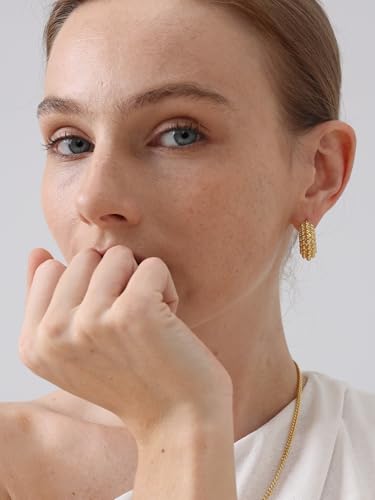 Image of FRUMOS 18K Gold Plated Chunky Hoop Earrings for Women Fashion Thick Gold Hoops Set Jewelry for Birthday Christmas Gifts