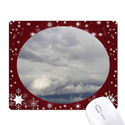 Tapis de souris grand format motif nuages sombres et flocons de neige pour hiver