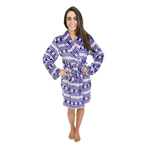 13 Best Bathrobes For College Students To Lounge In