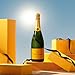 Veuve Clicquot Yellow Label Brut Champagner, 75cl, in Geschenkbox | Ikone aus der Champagne | Kraftvoll, frisch & elegant | Goldgelb, feine Perlage | Fruchtig, Vanille & Brioche
