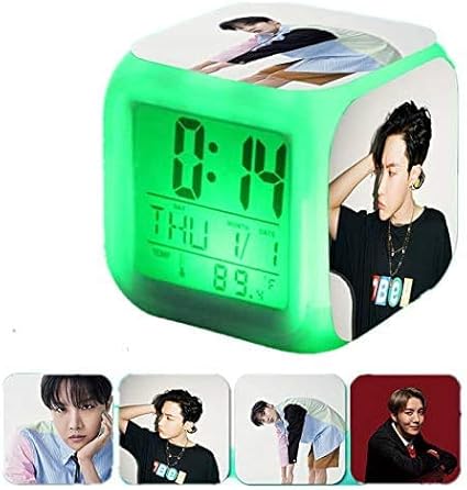 Amazon Co Jp Bts 防弾少年団 光る時計 置き時計 卓上 目覚まし可愛い 時計 Led デジタル時計 多機能 六面体 オシャレ 温度カレンダー表示 大音量 寝室 室内用 七色バックライト 日常 プレゼント おしゃれ かわいい 虹色ライト 人気韓流グッズ 応援グッズ 人気 お祝い