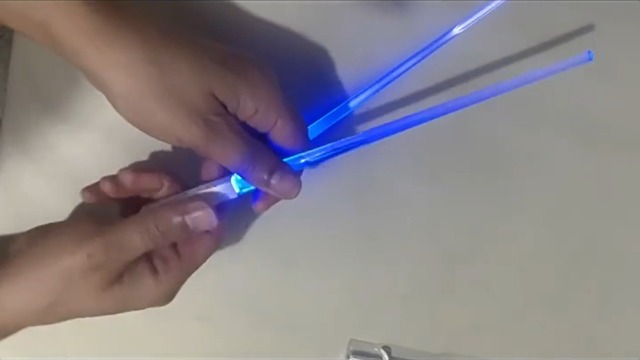 Bacchette Sushi Led Luminose 2 Paia - Con Effetto Spada Laser, Riutilizzabili E Lavabili - Foto 5