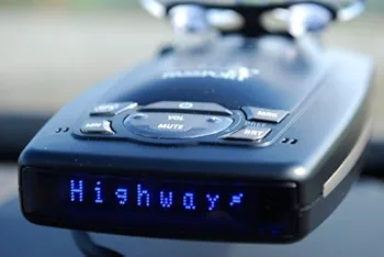 ESCORT 9500ix PASSPORT レーダー探知機　USA アメリカ製 Amazon.com: Escort Passport 9500IX Radar/Laser Detector