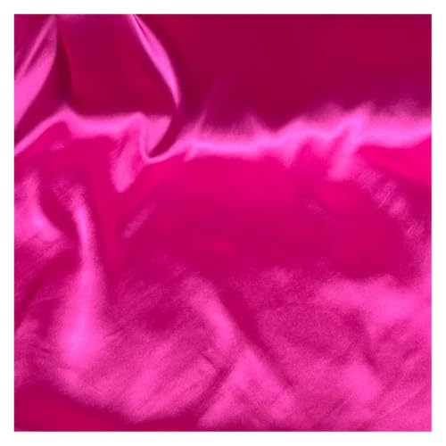 Tissu satin de couleur unie violet doux idéal pour coudre une chemise d'été