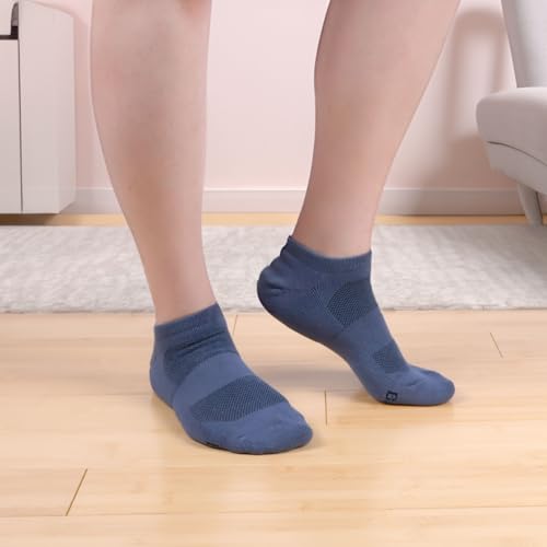Image of BambooMN Men and Women's Rayon from Bamboo Low Cut Ankle Socks for Sports, Work and Everyday Wear - 4 Pairs - Unisex Sizing